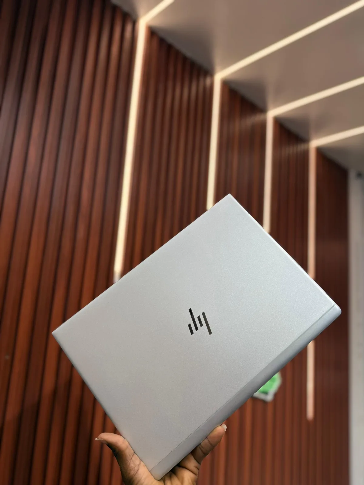 Photograph 2 of HP ELITEBOOK  830  G6